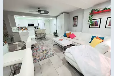 31 Island Way #303, Clearwater Beach, FL 33767 - Photo 2