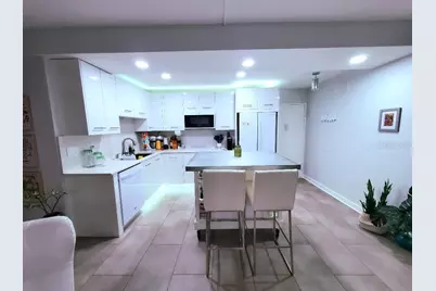 31 Island Way #303, Clearwater Beach, FL 33767 - Photo 6