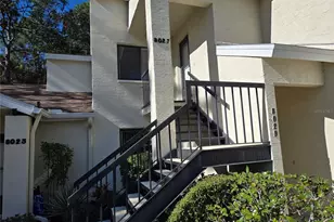 8027 Picketts Ct, Weeki Wachee, FL 34613 - Photo 2