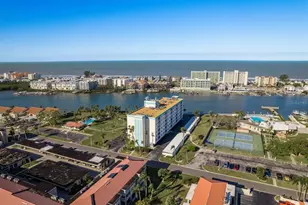 10216 Regal Dr, Largo, FL 33774 - Photo 38