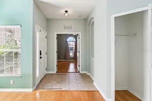 9314 Creedmoor Ln, New Port Richey, FL 34654 - Photo 2