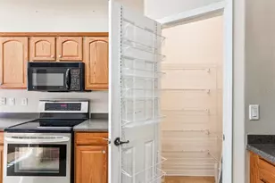 9314 Creedmoor Ln, New Port Richey, FL 34654 - Photo 8