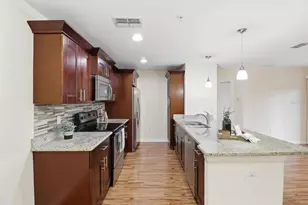 5041 Royal Palms Wy, New Port Richey, FL 34652 - Photo 2