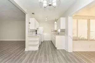 4673 Orlando Cir, Bradenton, FL 34207 - Photo 10