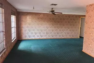 4060 Sail Dr, New Port Richey, FL 34652 - Photo 2