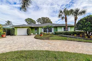 718 Bayshore Dr, Tarpon Springs, FL 34689 - Photo 44