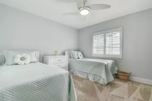 718 Bayshore Dr, Tarpon Springs, FL 34689 - Photo 22