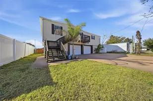 13121 Beacon Ct, Hudson, FL 34667 - Photo 2