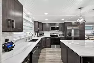 5036 Bonito Dr, New Port Richey, FL 34652 - Photo 8