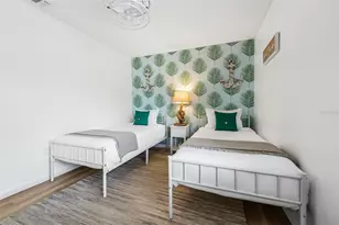 2911 Woodpine Ct, Sarasota, FL 34231 - Photo 32