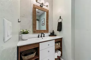 2911 Woodpine Ct, Sarasota, FL 34231 - Photo 36