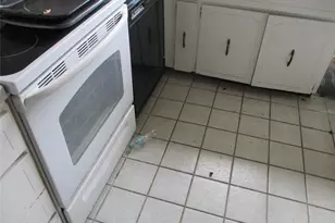 9635 Rainbow Ln, Port Richey, FL 34668 - Photo 8