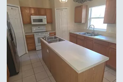 10563 Marysville Street, Spring Hill, FL 34608 - Photo 4