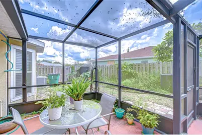 6911 Oakcrest Way, Zephyrhills, FL 33542 - Photo 38