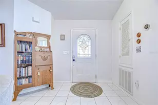 6911 Oak Crest Way, Zephyrhills, FL 33542 - Photo 4