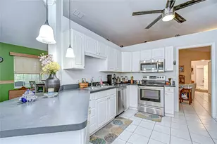 6911 Oak Crest Way, Zephyrhills, FL 33542 - Photo 16