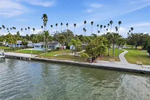 1600 Santa Barbara Dr, Dunedin, FL 34698 - Photo 12