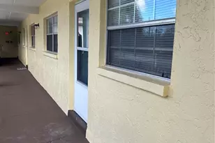 821 Deleon Ct, Dunedin, FL 34698 - Photo 2