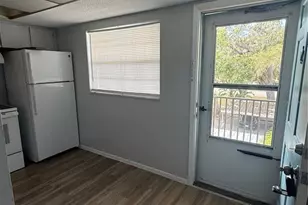 821 Deleon Ct, Dunedin, FL 34698 - Photo 8