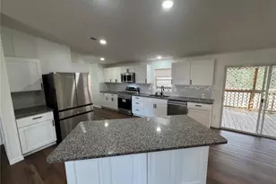 8104 Ridge Rd, Weeki Wachee, FL 34613 - Photo 6