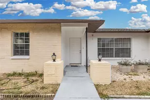 11196 Redgate St, Spring Hill, FL 34609 - Photo 8