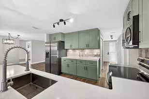 4001 Topsail Trail, New Port Richey, FL 34652 - Photo 12