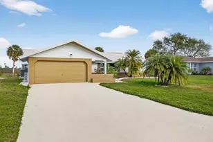 4001 Topsail Trail, New Port Richey, FL 34652 - Photo 1