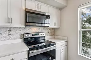 9730 Lake Chase Island Way, Tampa, FL 33626 - Photo 8