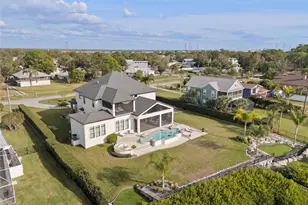 732 Shore Dr E, Oldsmar, FL 34677 - Photo 78