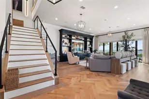 732 Shore Dr E, Oldsmar, FL 34677 - Photo 12