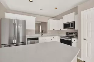 14316 Holly Hammock Ln, Brooksville, FL 34613 - Photo 2