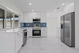 1024 Spindle Palm Way, Apollo Beach, FL 33572 - Photo 18