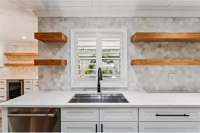 581 Longwood Court, Oldsmar, FL 34677 - Photo 8