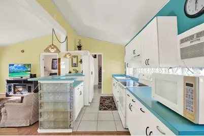 9501 Black Bear Drive, Weeki Wachee, FL 34613 - Photo 6