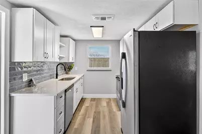 7538 Gulf Highlands Drive, Port Richey, FL 34668 - Photo 10