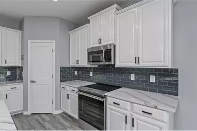 11728 Lake Boulevard, New Port Richey, FL 34655 - Photo 10