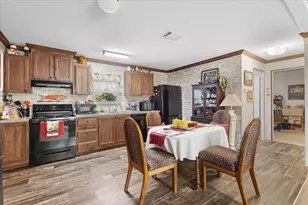 5829 NW 11th Ave, Bell, FL 32619 - Photo 8