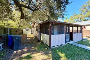 2318 Hibiscus Ave, Seffner, FL 33584 - Photo 2