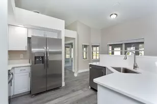 5405 Queen Victoria Dr, Leesburg, FL 34748 - Photo 16