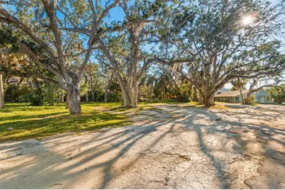 404 Canal Street, Tarpon Springs, FL 34689 - Photo 14