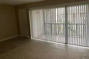 3840 N Lake Dr, Tampa, FL 33614 - Photo 14