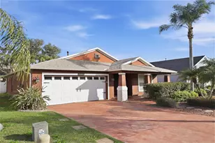 9805 Patrician Dr, New Port Richey, FL 34655 - Photo 2