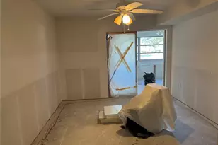 5242 Opal Ln, New Port Richey, FL 34652 - Photo 10