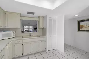 11410 Carriage Hill Dr, Port Richey, FL 34668 - Photo 8