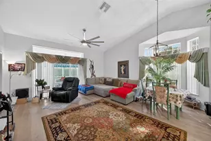 9288 New Orleans Dr, Weeki Wachee, FL 34613 - Photo 10