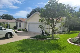 1033 Oak Forest Dr, The Villages, FL 32162 - Photo 4