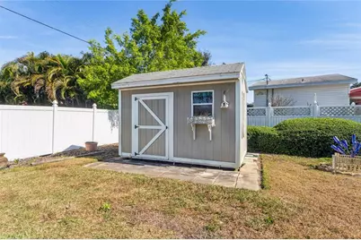 5599 49th Avenue N, Kenneth City, FL 33709 - Photo 40