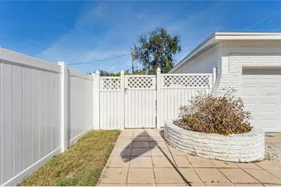 5599 49th Avenue N, Kenneth City, FL 33709 - Photo 46