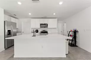 37445 Sharks Eye Ln, Zephyrhills, FL 33541 - Photo 20