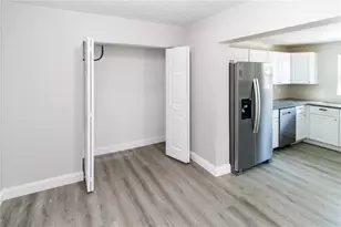 7122 Astor Dr, New Port Richey, FL 34652 - Photo 14